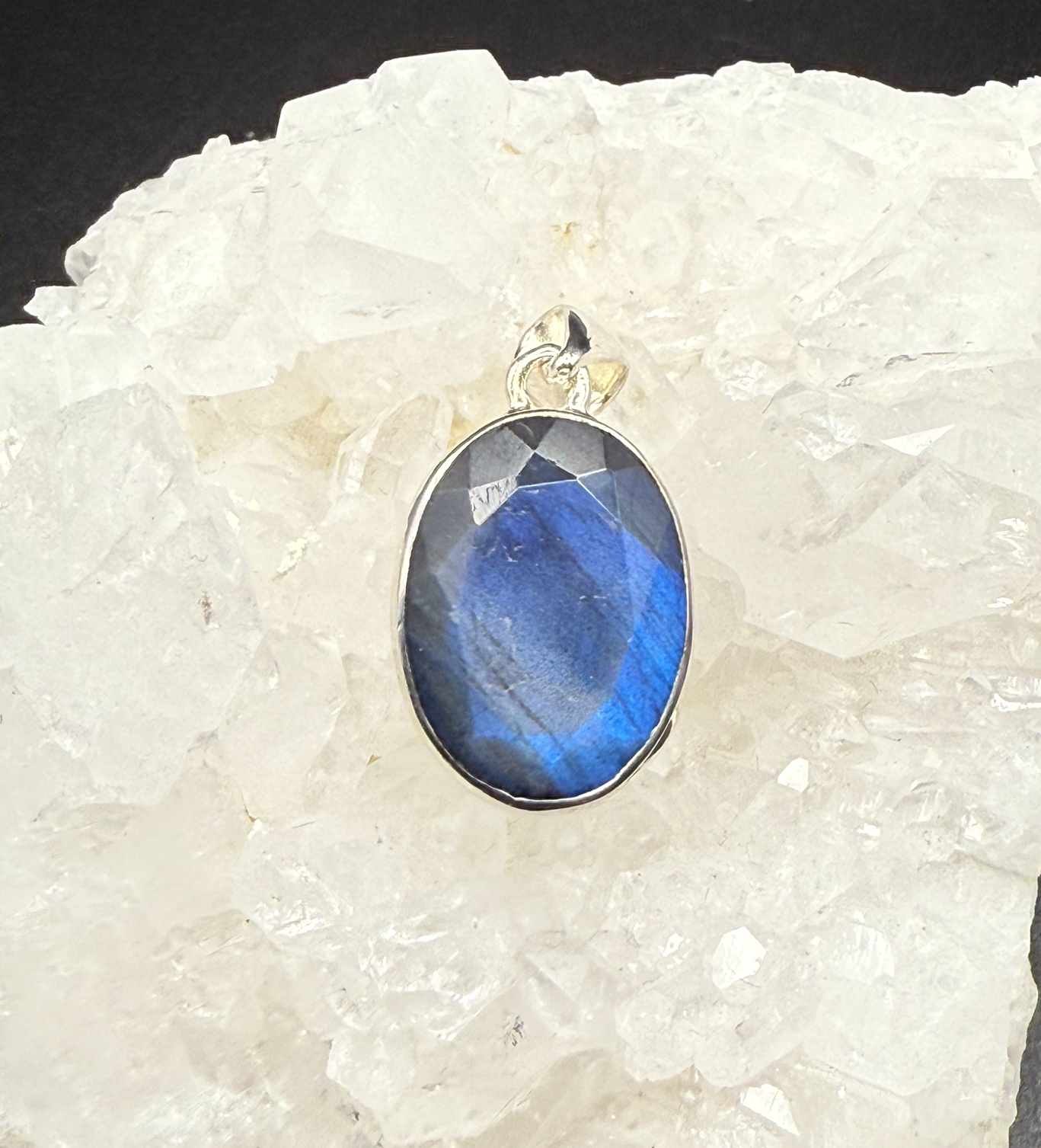 Peacock Blue Laboradite Faceted Oval Pendant