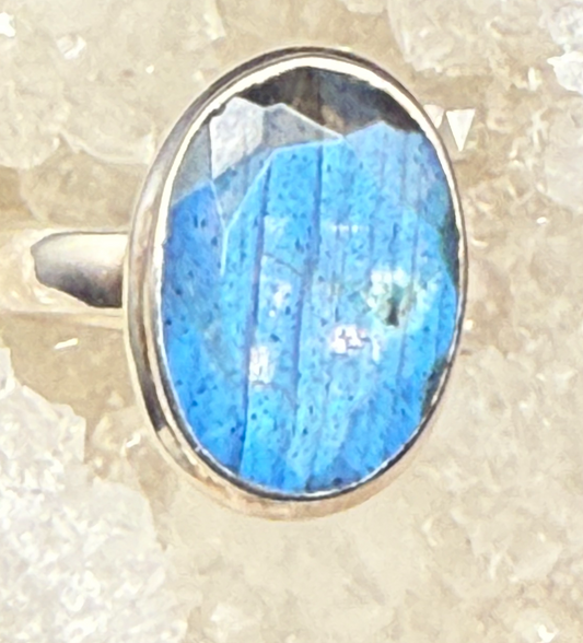 Peacock Blue Laboradite Ring